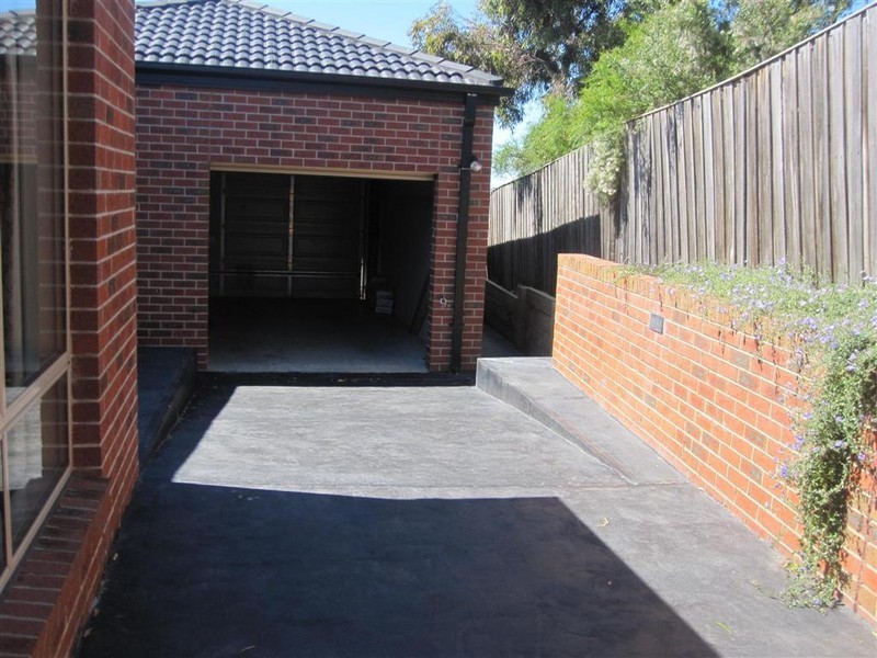 74 FULLWOOD DRIVE, Sunbury VIC 3429