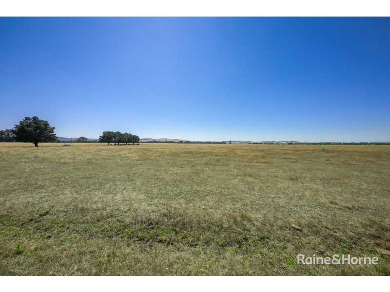 6 Lauder Place, Romsey VIC 3434