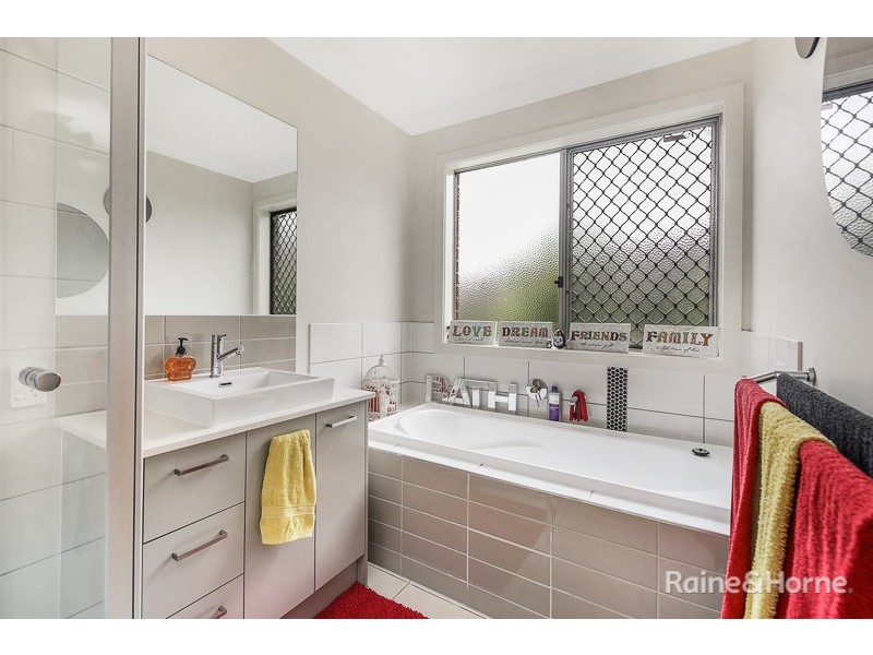 26 Highbridge Crescent, Sunbury VIC 3429