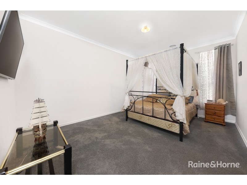 17 Angelas Way, Sunbury VIC 3429