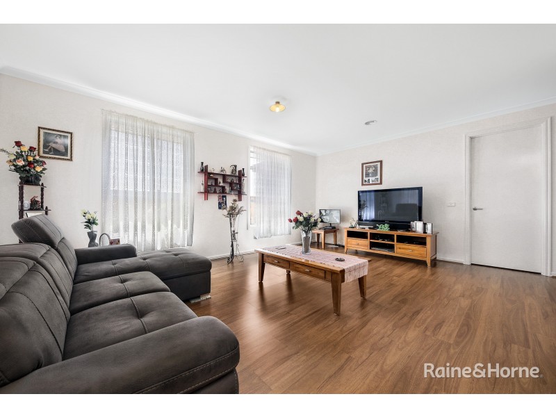 17 Angelas Way, Sunbury VIC 3429