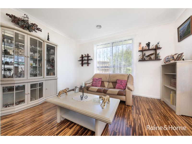17 Angelas Way, Sunbury VIC 3429