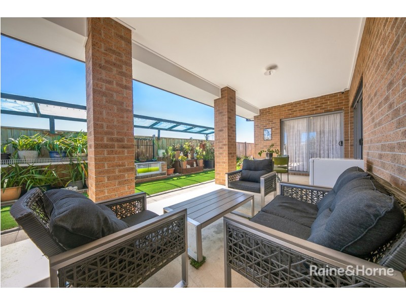 17 Angelas Way, Sunbury VIC 3429