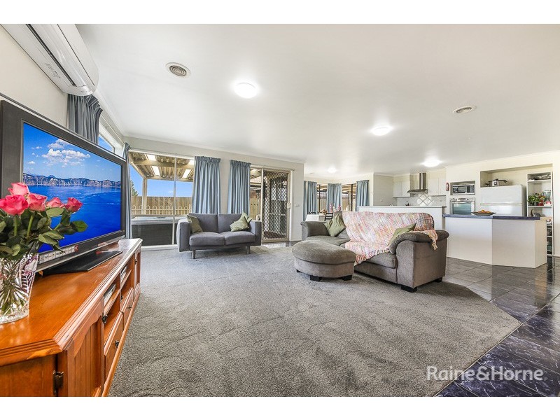 23 Kingsley Drive, Sunbury VIC 3429