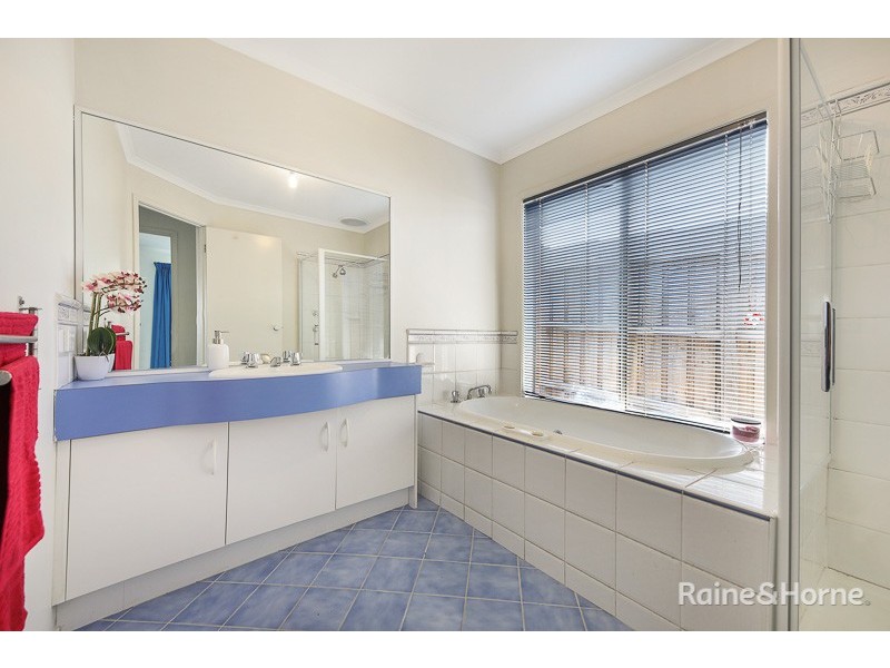 23 Kingsley Drive, Sunbury VIC 3429