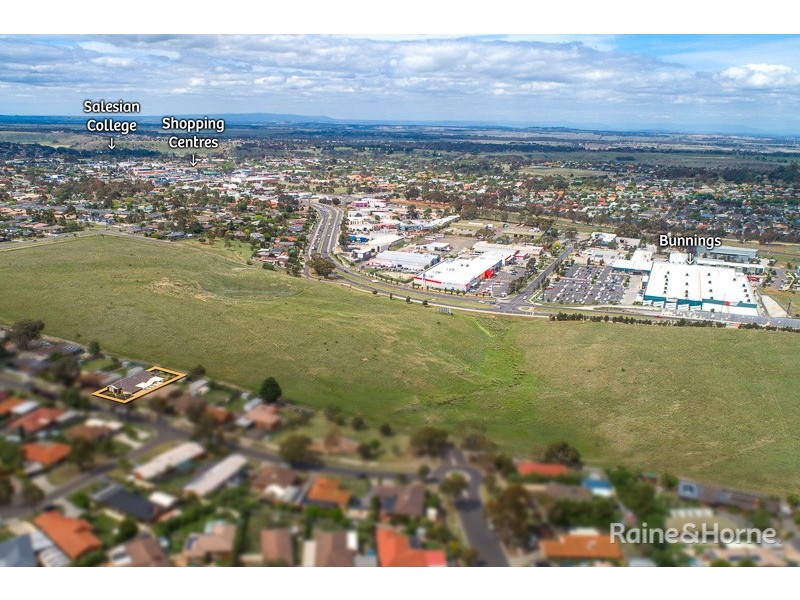 23 Kingsley Drive, Sunbury VIC 3429