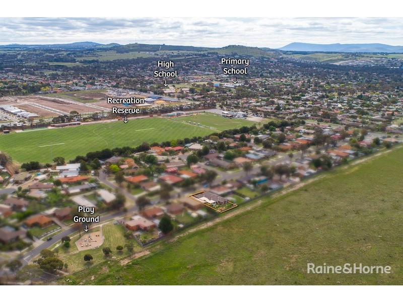 23 Kingsley Drive, Sunbury VIC 3429