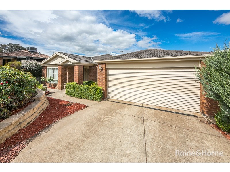 23 Kingsley Drive, Sunbury VIC 3429