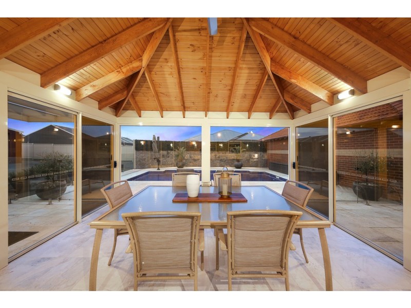 30 The Old Stock Run, Sunbury VIC 3429