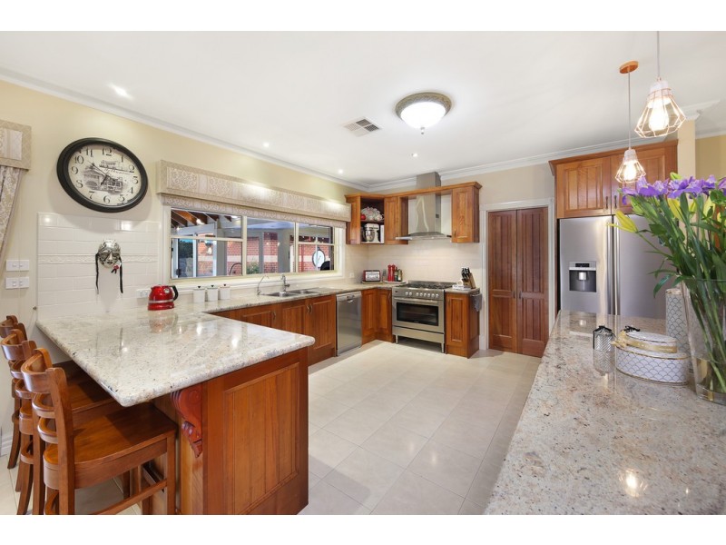 30 The Old Stock Run, Sunbury VIC 3429