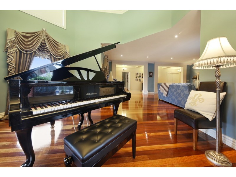 30 The Old Stock Run, Sunbury VIC 3429