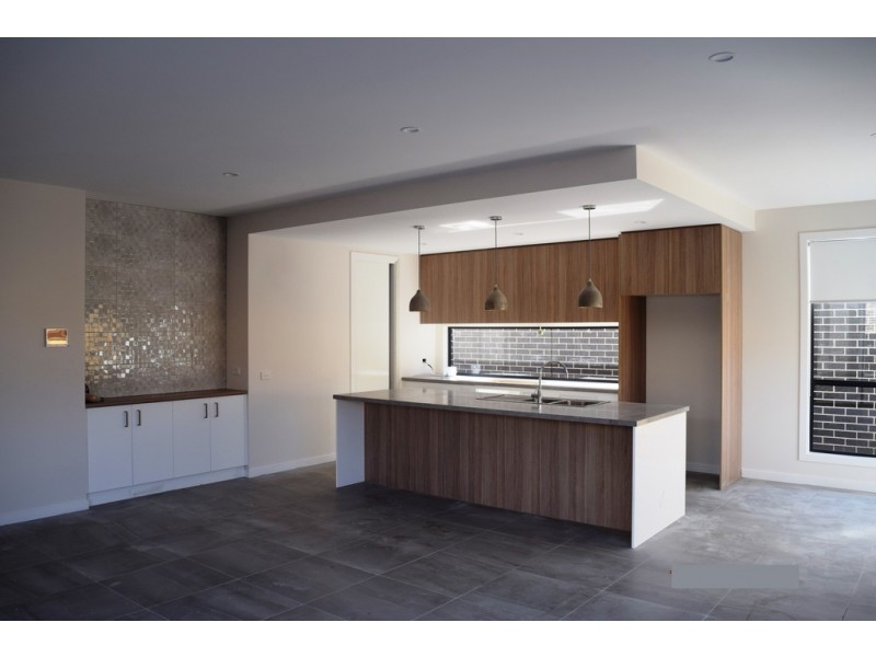 45 Jersey Drive, Sunbury VIC 3429