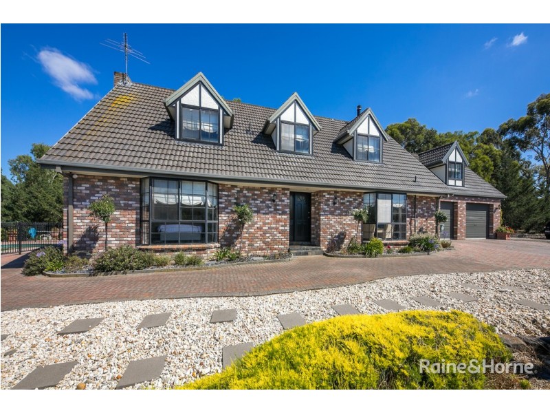 565 Racecourse Road, Sunbury VIC 3429