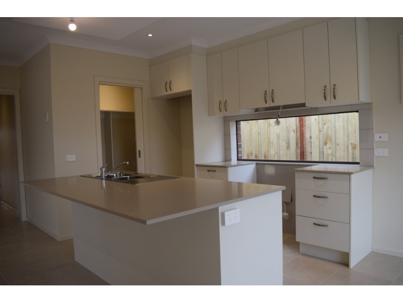 11 Explorer Crescent, Diggers Rest VIC 3427