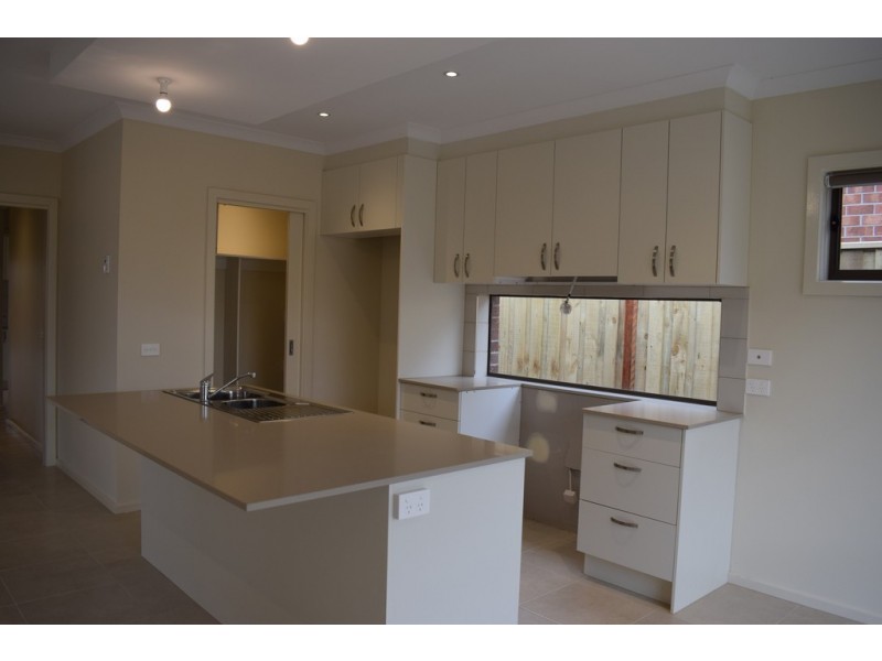 11 Explorer Crescent, Diggers Rest VIC 3427