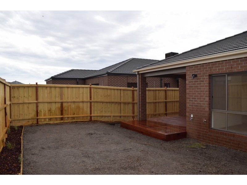11 Explorer Crescent, Diggers Rest VIC 3427