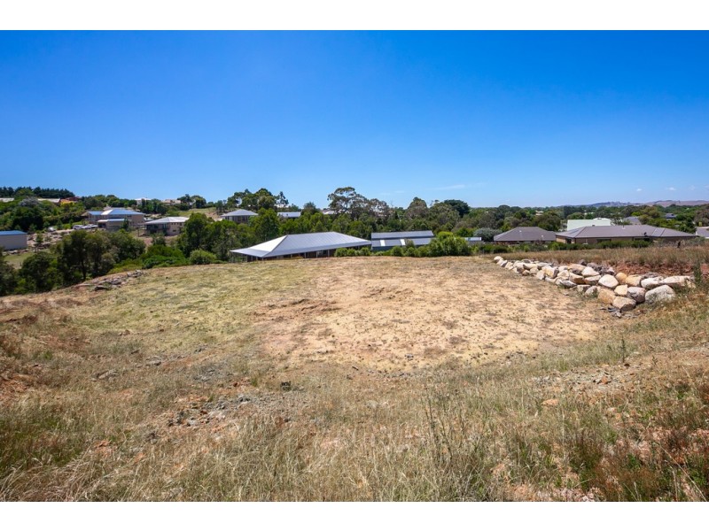 9 Muir Court, Romsey VIC 3434