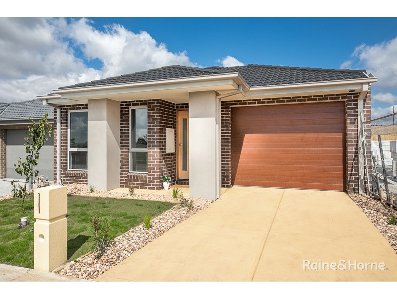 3 ABODE PLACE, Diggers Rest VIC 3427