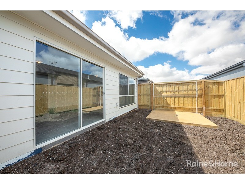 3 ABODE PLACE, Diggers Rest VIC 3427
