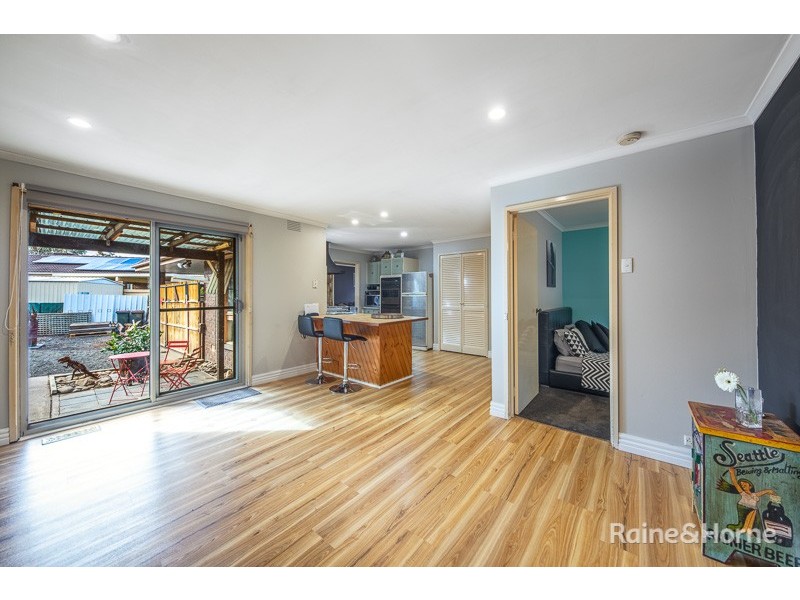 7 Gill Place, Sunbury VIC 3429
