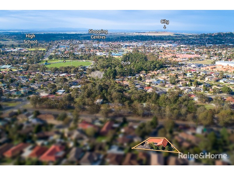 7 Gill Place, Sunbury VIC 3429