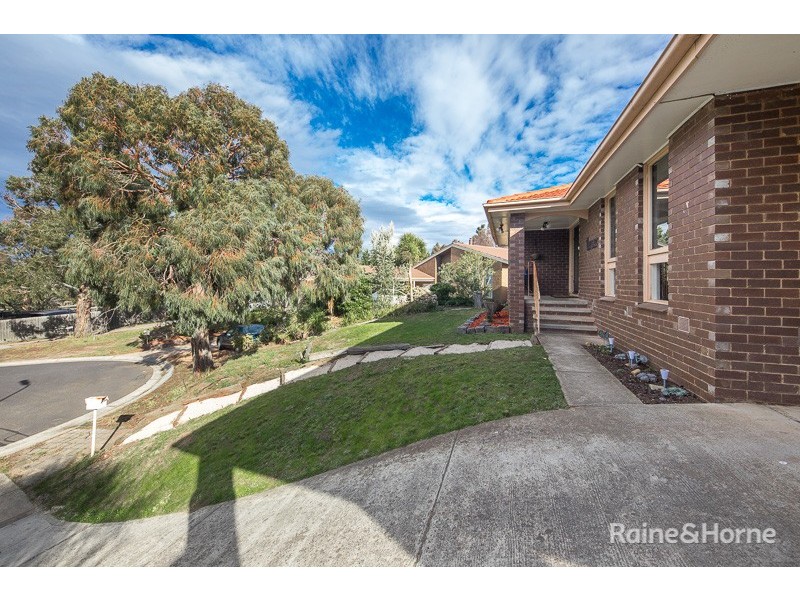 7 Gill Place, Sunbury VIC 3429