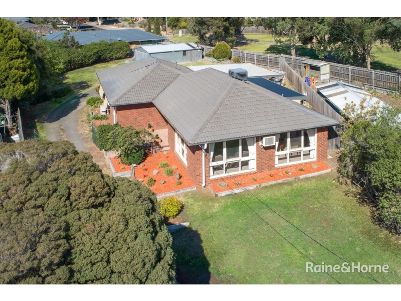 9 Tasman Court, Sunbury VIC 3429