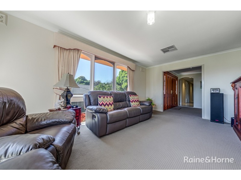 9 Tasman Court, Sunbury VIC 3429
