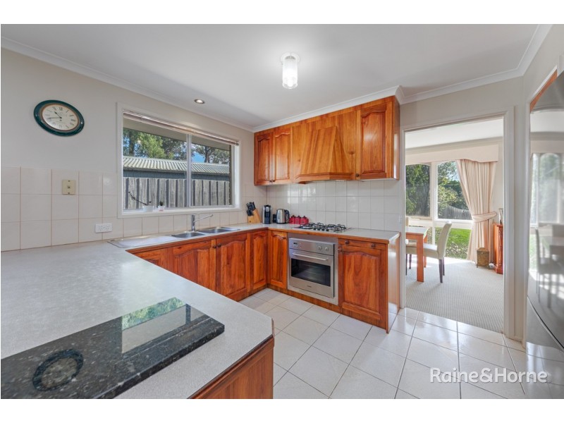 9 Tasman Court, Sunbury VIC 3429
