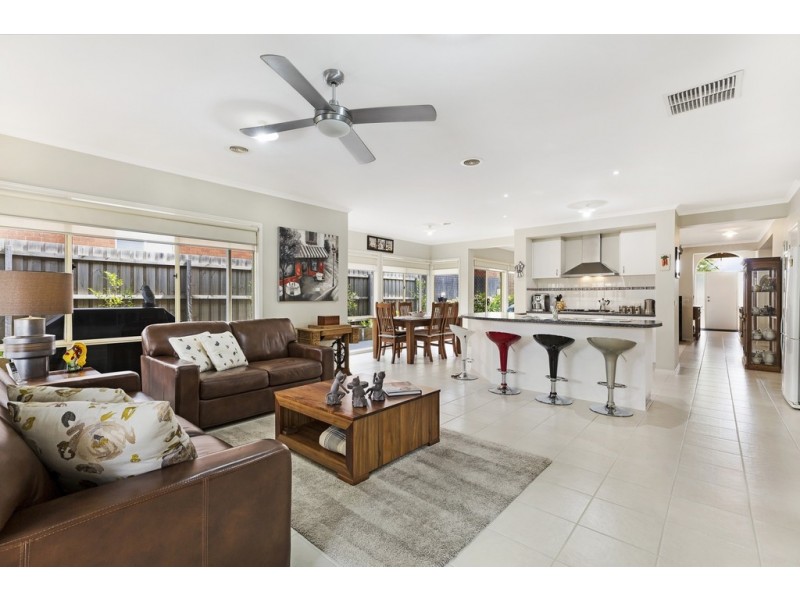 14 Kippax Street, Sunbury VIC 3429