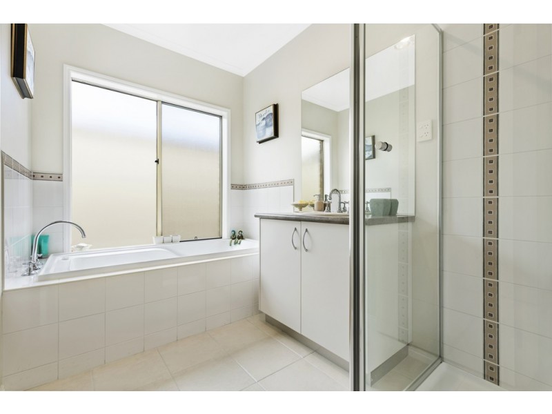 14 Kippax Street, Sunbury VIC 3429