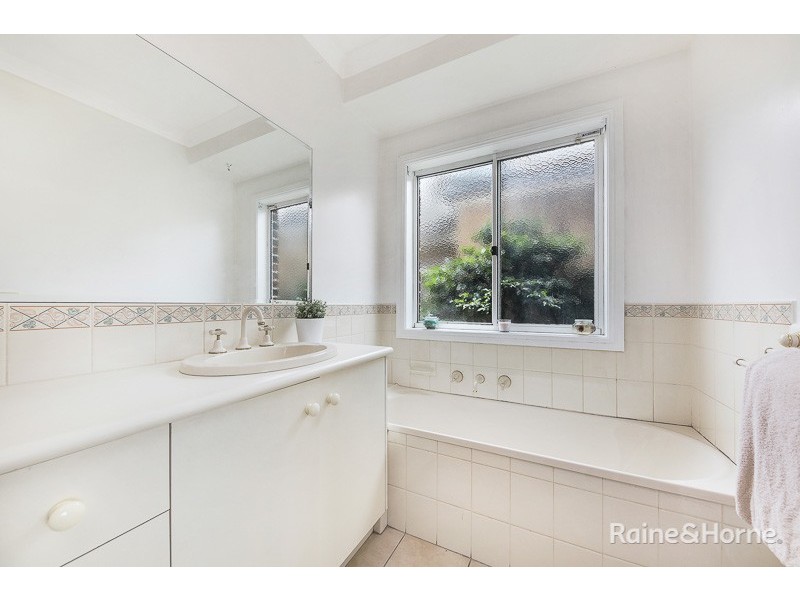 26 Thornton Avenue, Sunbury VIC 3429