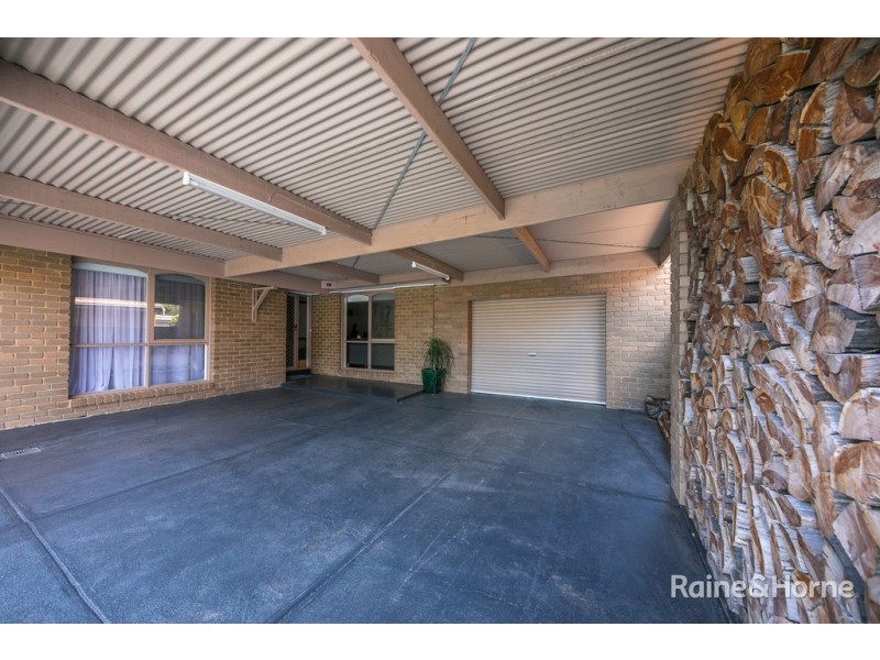 5 Scullin Court, Sunbury VIC 3429