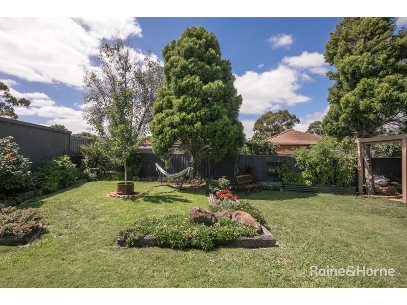 5 Scullin Court, Sunbury VIC 3429