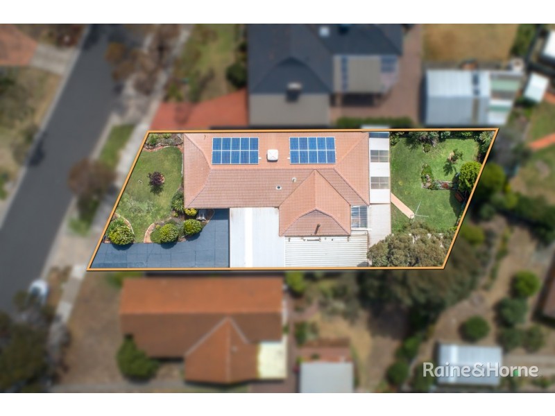 5 Scullin Court, Sunbury VIC 3429