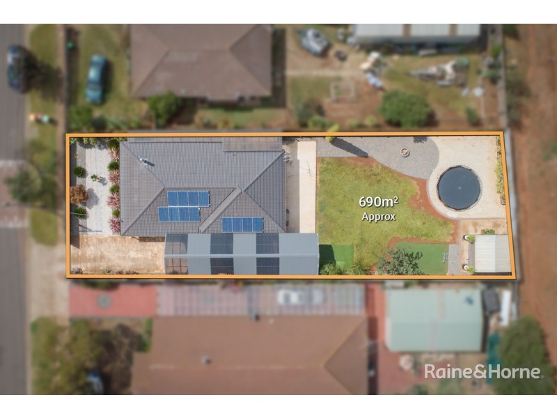 33 Stewart Crescent, Rockbank VIC 3335