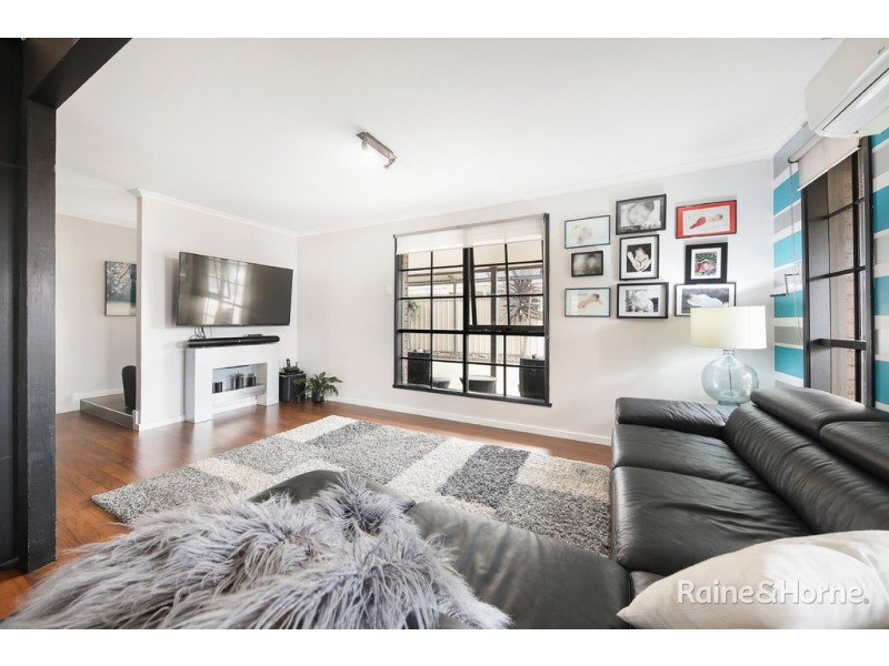 33 Stewart Crescent, Rockbank VIC 3335