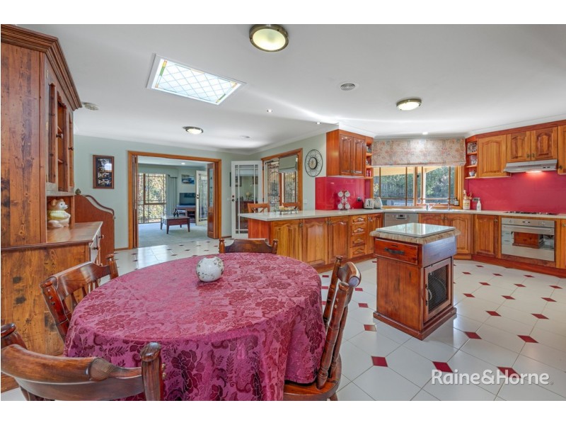 82 Yellow Gum Boulevard, Sunbury VIC 3429