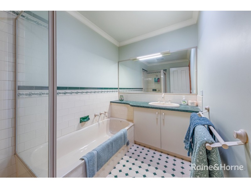82 Yellow Gum Boulevard, Sunbury VIC 3429