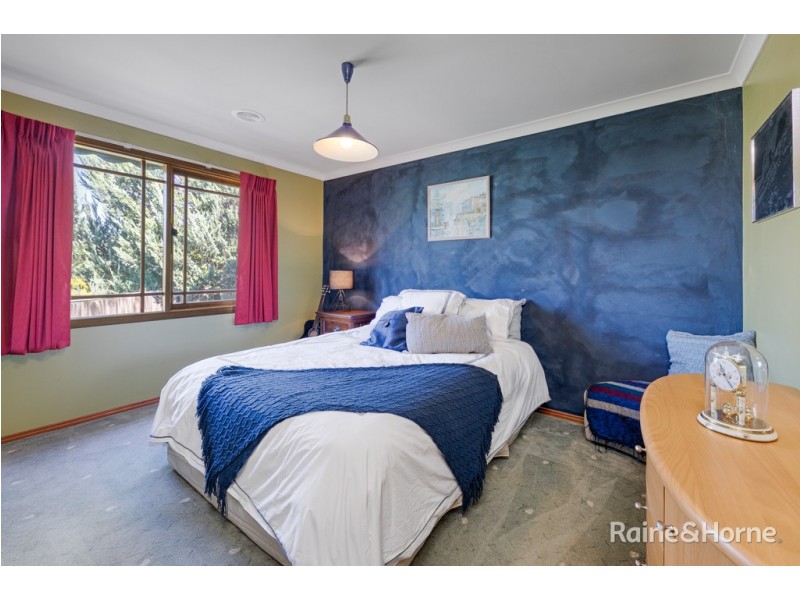 82 Yellow Gum Boulevard, Sunbury VIC 3429