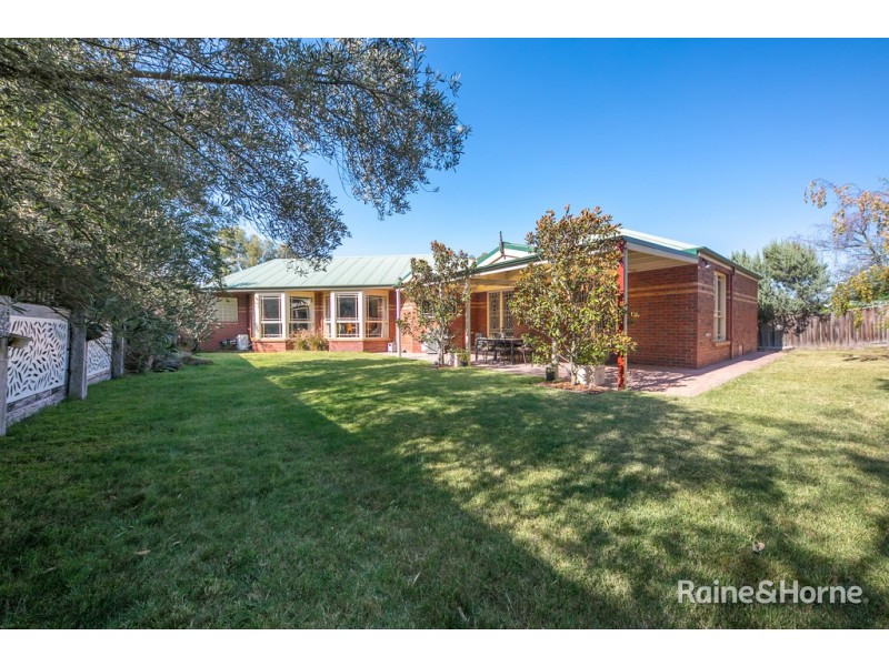 82 Yellow Gum Boulevard, Sunbury VIC 3429