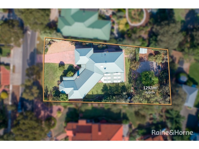82 Yellow Gum Boulevard, Sunbury VIC 3429