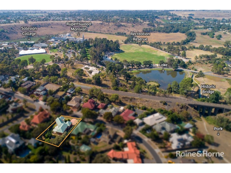 82 Yellow Gum Boulevard, Sunbury VIC 3429