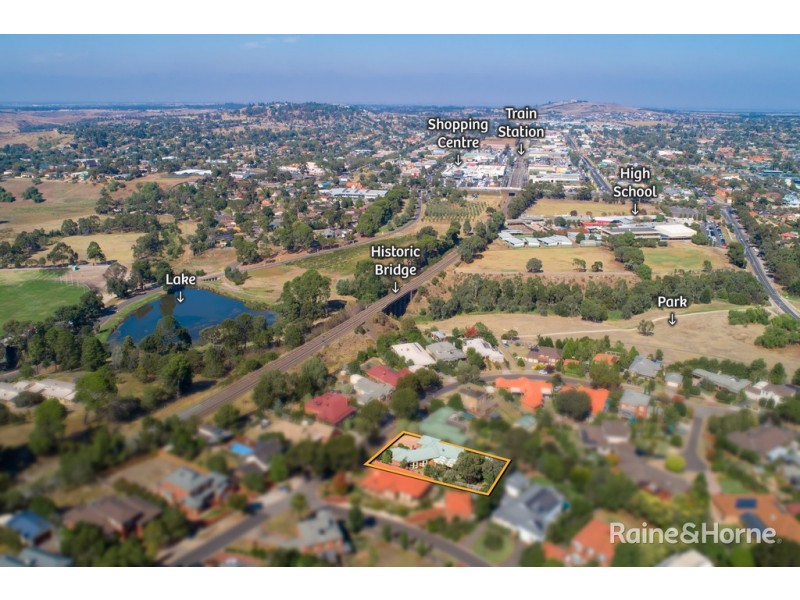 82 Yellow Gum Boulevard, Sunbury VIC 3429