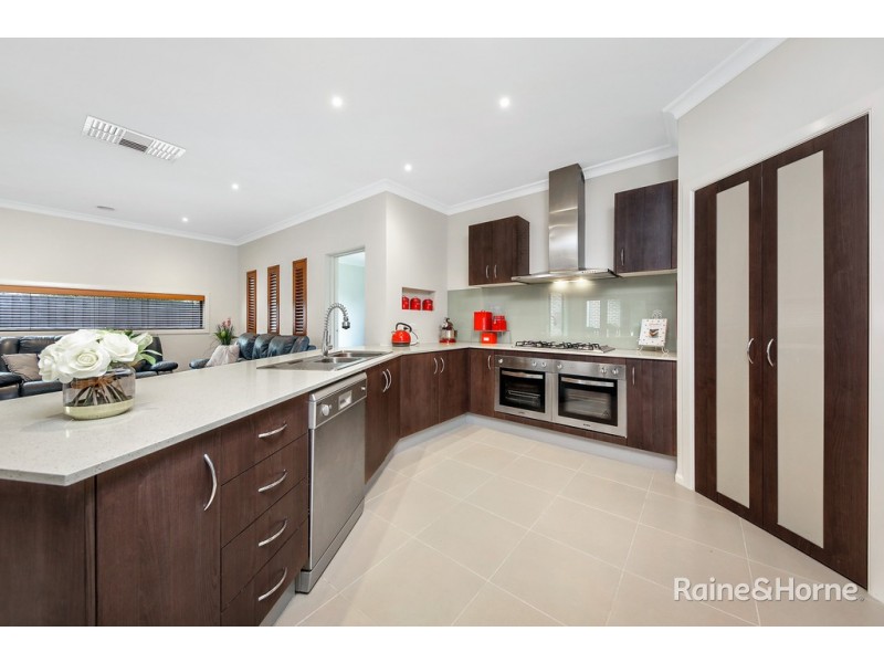 6 Portree Court, Sunbury VIC 3429
