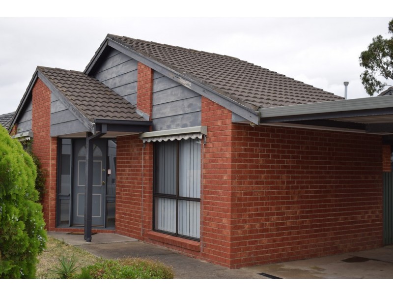 8 MANNING COURT, Sunbury VIC 3429