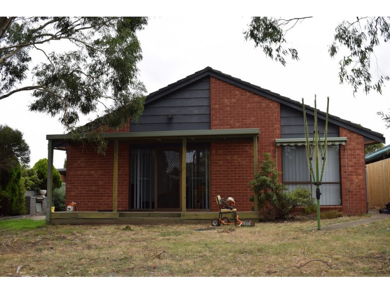 8 MANNING COURT, Sunbury VIC 3429