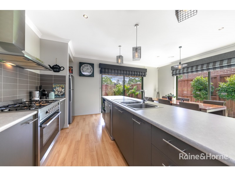 30 Holland Road, Sunbury VIC 3429