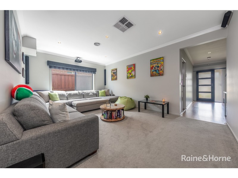 30 Holland Road, Sunbury VIC 3429