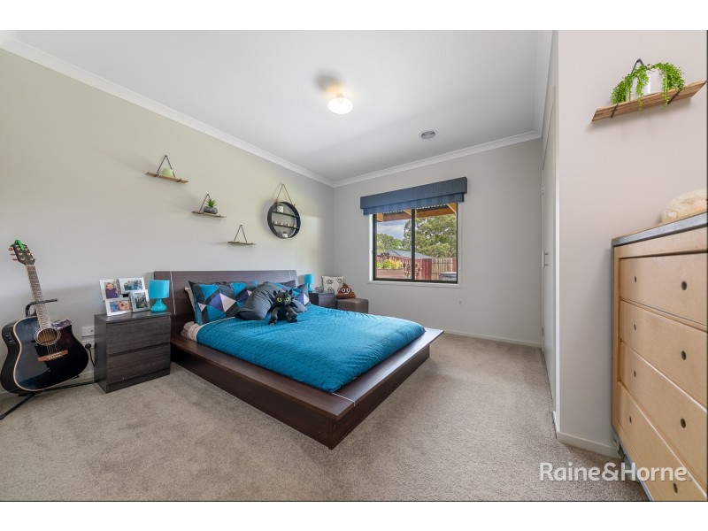 30 Holland Road, Sunbury VIC 3429